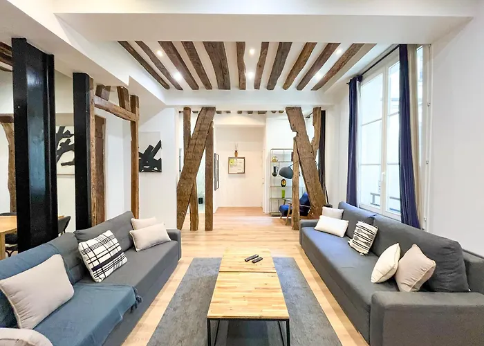Urban Flat 67 - Spacious Flat In *