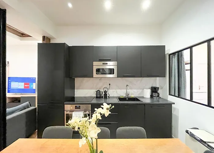 Urban Flat 67 - Spacious Flat In Paris