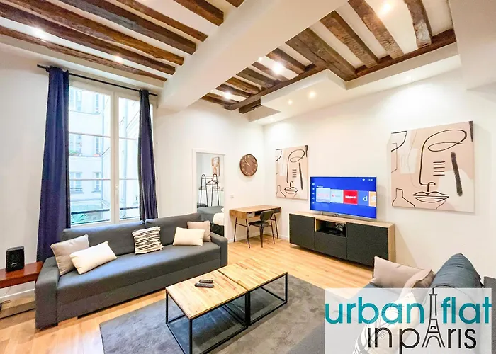 Urban Flat 67 - Spacious Flat In