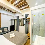 Urban Flat 67 - Spacious Flat In Apartman Párizs