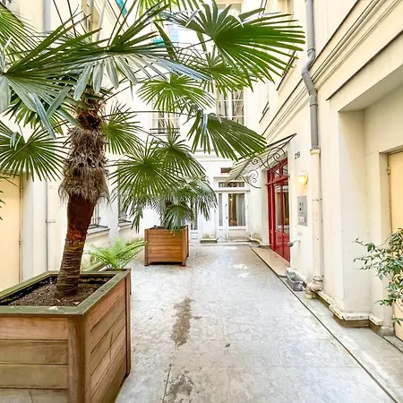 Apartment Urban Flat 67 - Spacious Flat In Paris