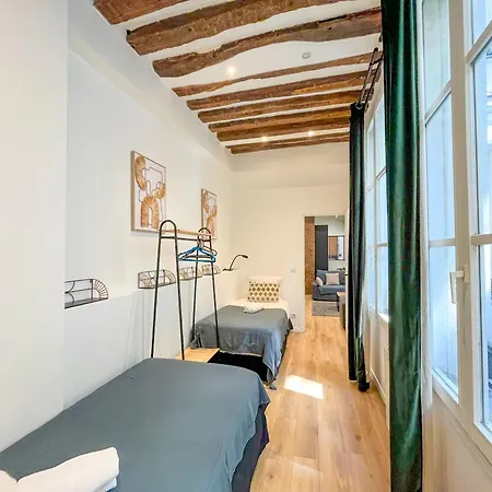 Appartement Urban Flat 67 - Spacious Flat In *
