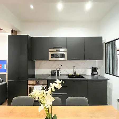 Urban Flat 67 - Spacious Flat In Paris