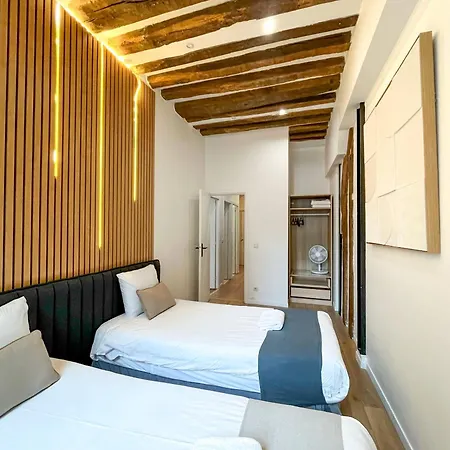 Urban Flat 67 - Spacious Flat In 公寓 *