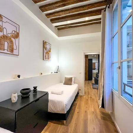 Urban Flat 67 - Spacious Flat In 公寓 *