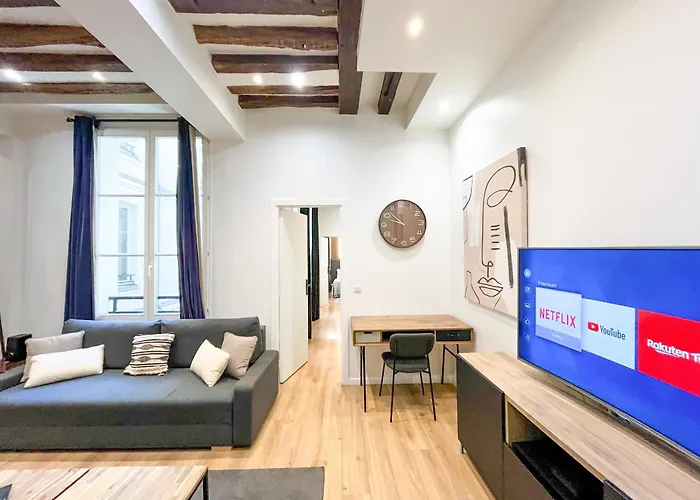 Urban Flat 67 - Spacious Flat In Apartment