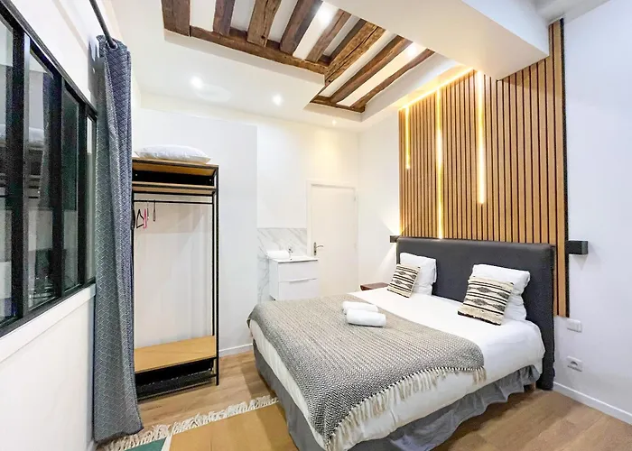Urban Flat 67 - Spacious Flat In * Paris