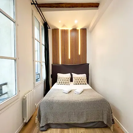 Urban Flat 67 - Spacious Flat In アパート パリ